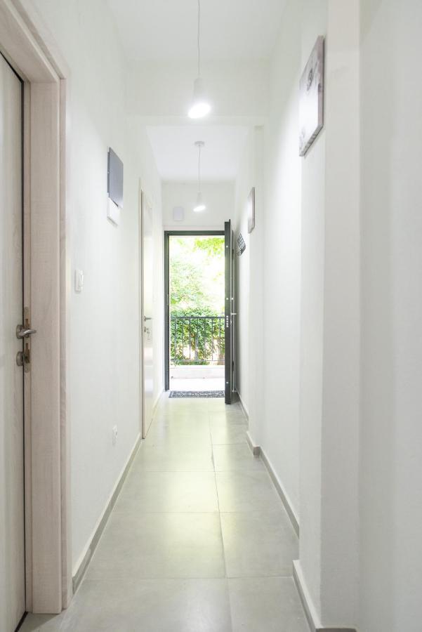 Chris & Mary Comfort Rooms 2 Skala Neon Epivaton ภายนอก รูปภาพ