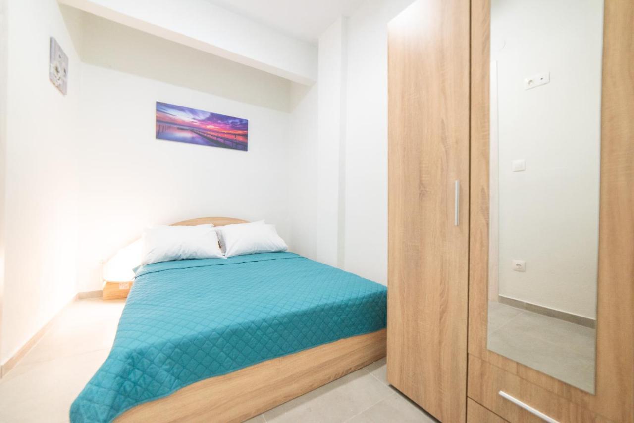 Chris & Mary Comfort Rooms 2 Skala Neon Epivaton ภายนอก รูปภาพ