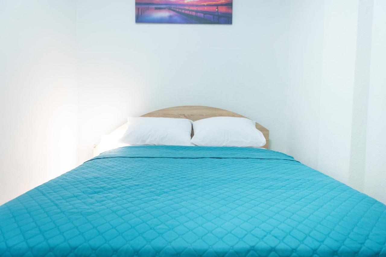 Chris & Mary Comfort Rooms 2 Skala Neon Epivaton ภายนอก รูปภาพ