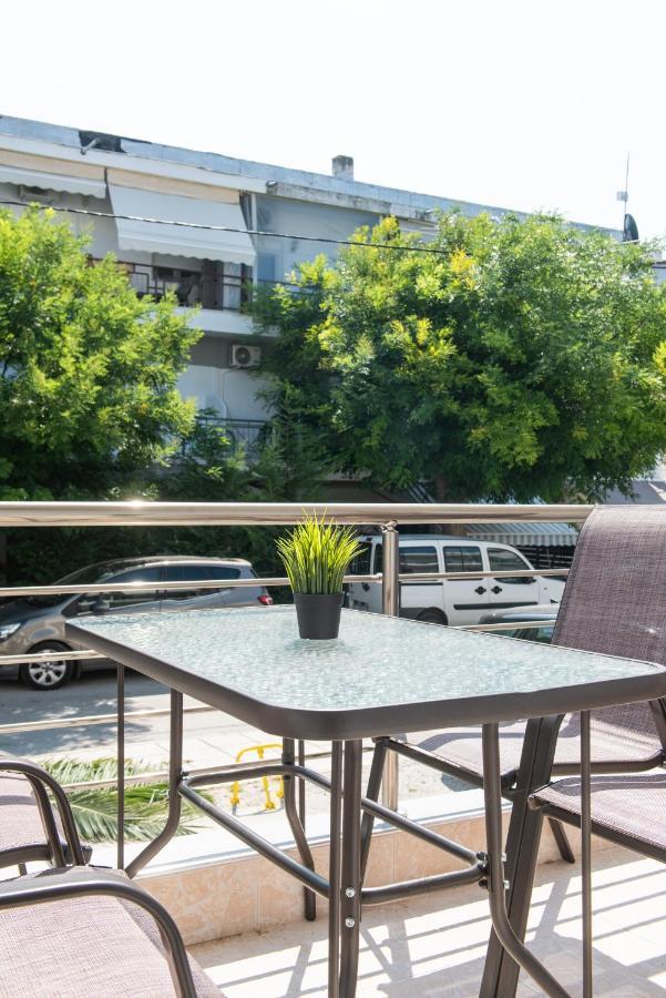 Chris & Mary Comfort Rooms 2 Skala Neon Epivaton ภายนอก รูปภาพ